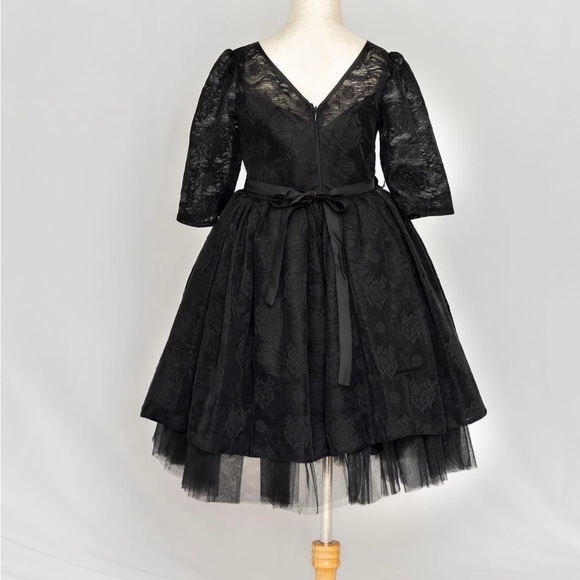 Aurora kids couture size 4-10 - Picture 3 of 3